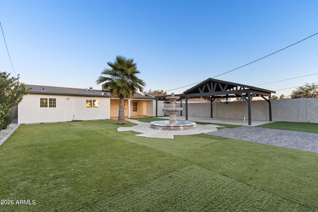 2046 N 27TH Place, Phoenix, AZ 85008