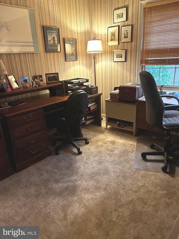 7520 AMESBURY CT, Alexandria, VA 22315