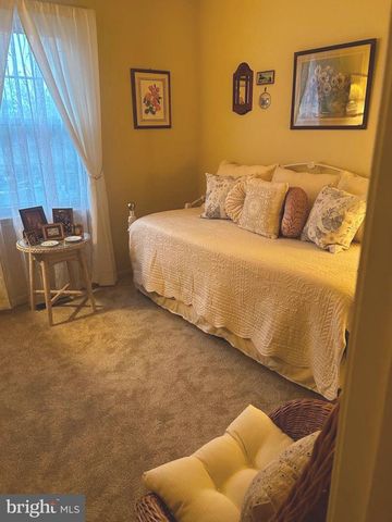 7520 AMESBURY CT, Alexandria, VA 22315