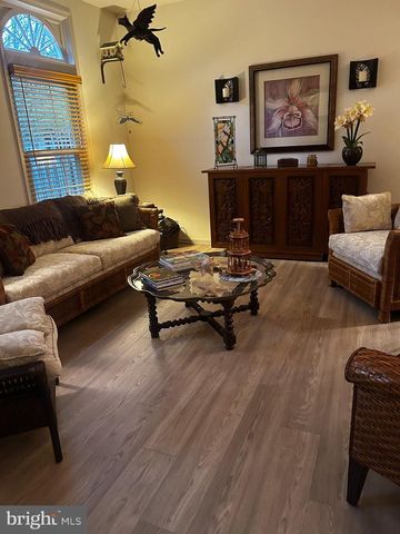 7520 AMESBURY CT, Alexandria, VA 22315