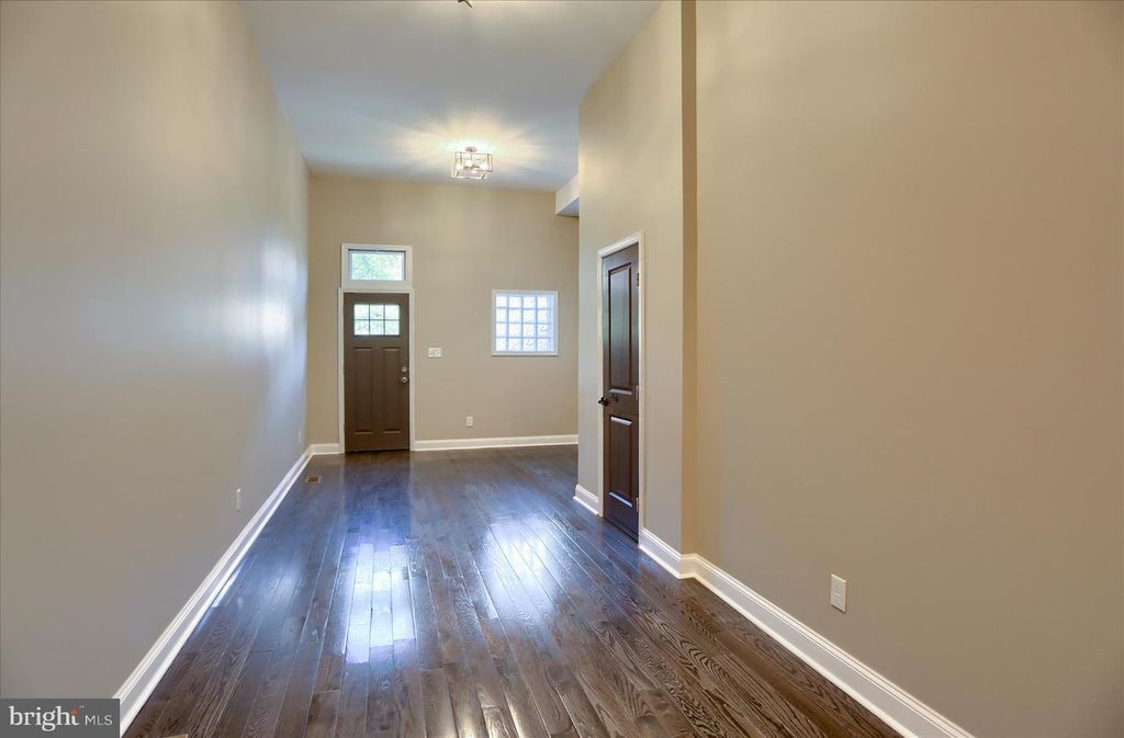 Image 11 of property listing at 1811 MADISON AVE, Baltimore, MD 21217
