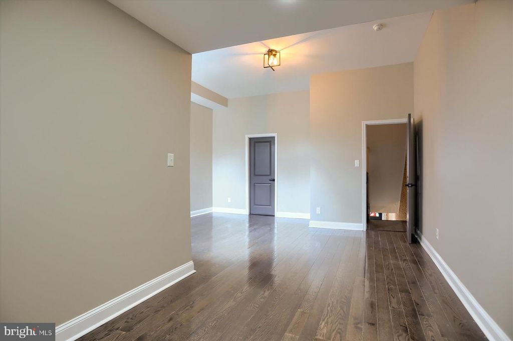 Image 17 of property listing at 1811 MADISON AVE, Baltimore, MD 21217