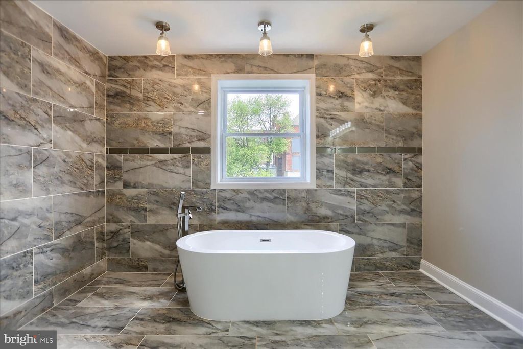 Image 18 of property listing at 1811 MADISON AVE, Baltimore, MD 21217