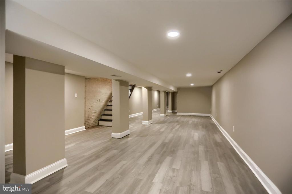 Image 29 of property listing at 1811 MADISON AVE, Baltimore, MD 21217