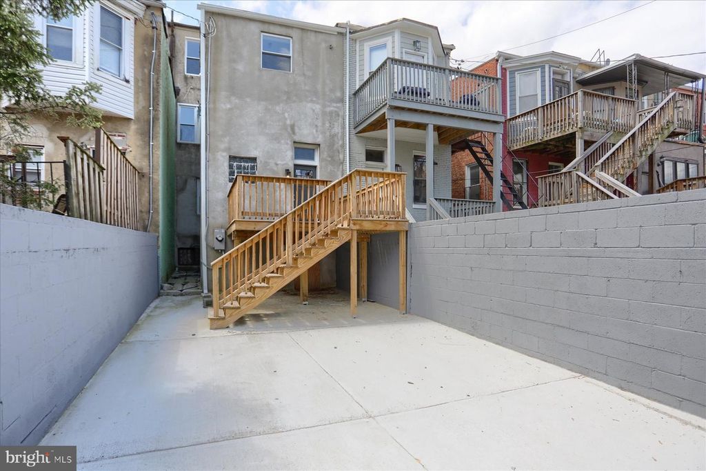 Image 36 of property listing at 1811 MADISON AVE, Baltimore, MD 21217