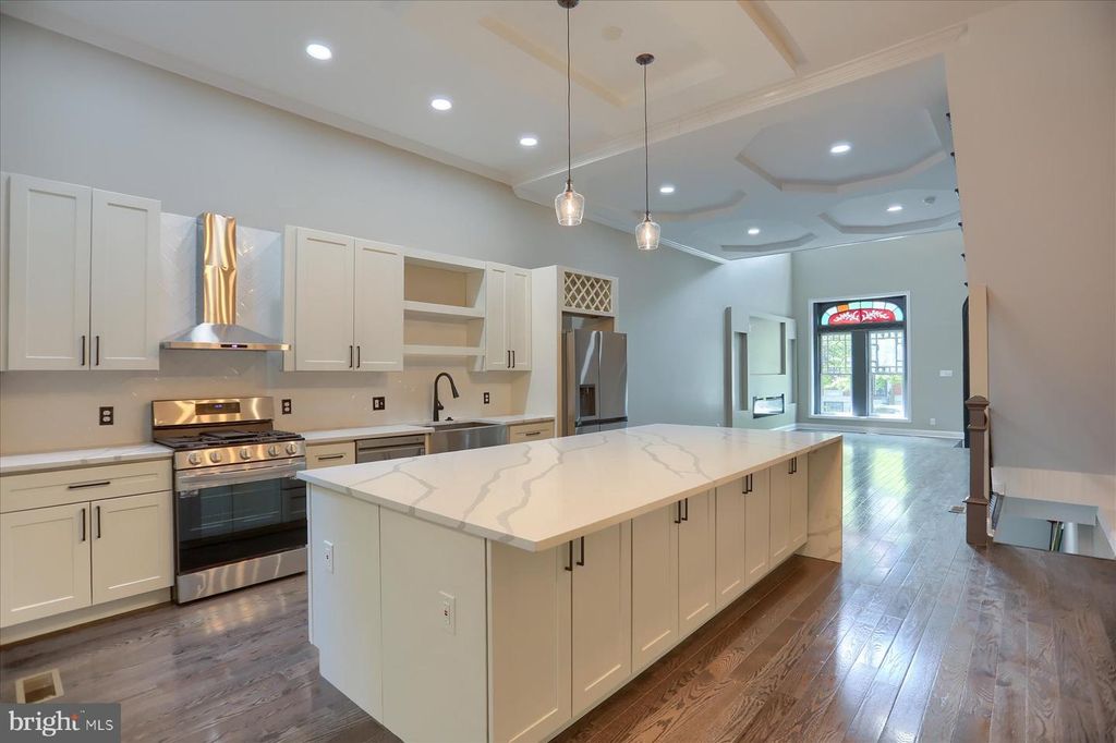 Image 9 of property listing at 1811 MADISON AVE, Baltimore, MD 21217