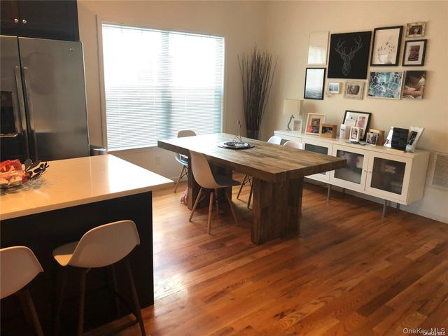 9 Mohegan Avenue A, Port Washington, NY 11050