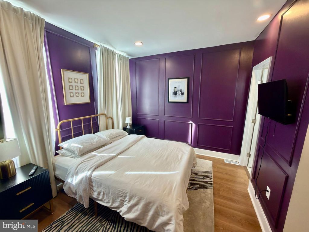 Image 15 of property listing at 129 N ROSE ST, Baltimore, MD 21224