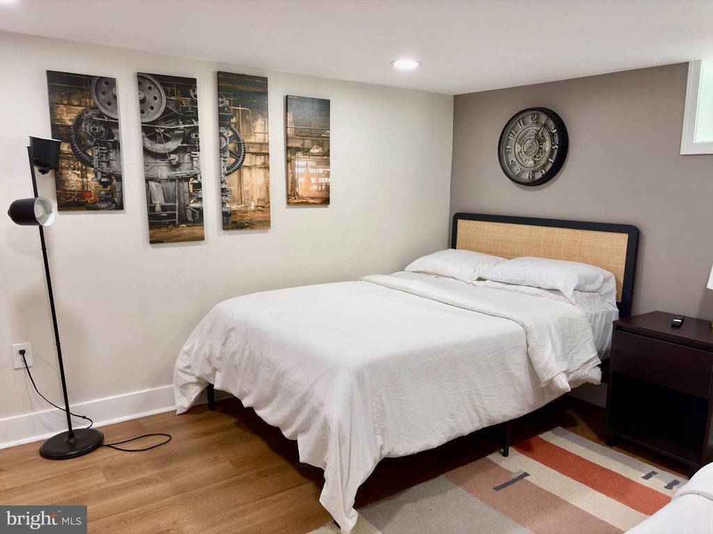 Image 20 of property listing at 129 N ROSE ST, Baltimore, MD 21224