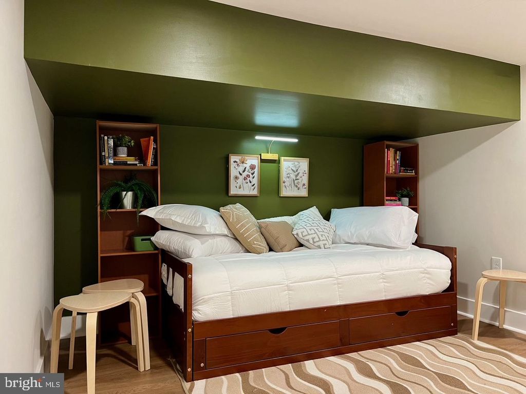 Image 22 of property listing at 129 N ROSE ST, Baltimore, MD 21224