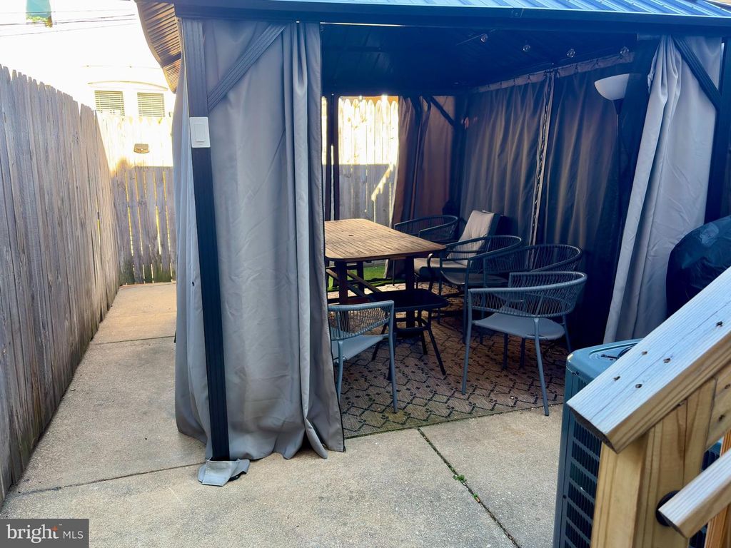 Image 25 of property listing at 129 N ROSE ST, Baltimore, MD 21224