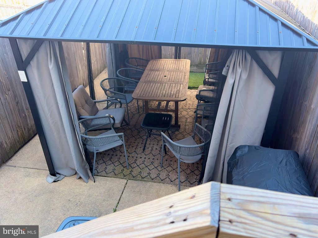 Image 26 of property listing at 129 N ROSE ST, Baltimore, MD 21224