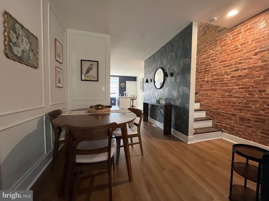 Image 10 of property listing at 129 N ROSE ST, Baltimore, MD 21224