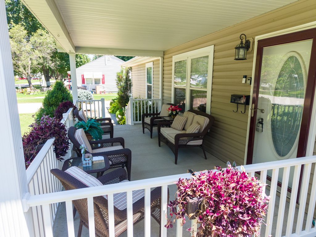 Image 27 of property listing at 508 INDIANA Avenue, Salem, IL 62881