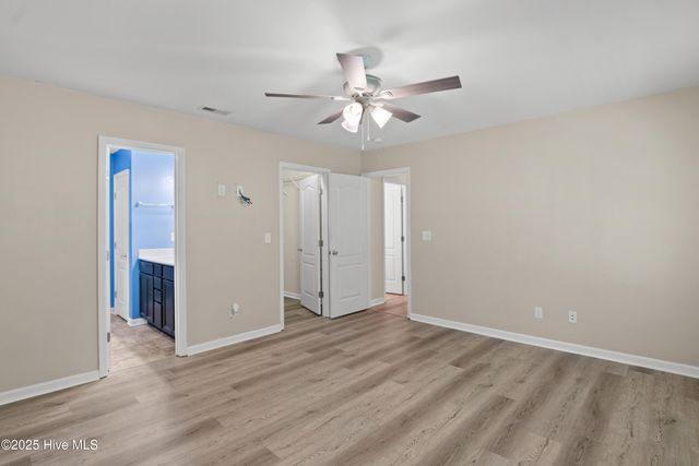 512 SW Southwest Ridge Drive, Richlands, NC 28574