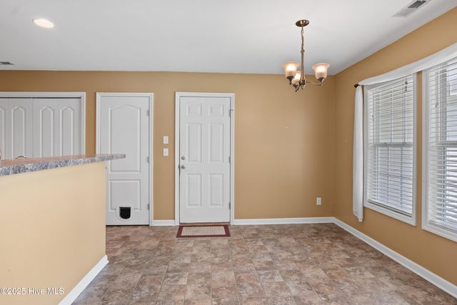 512 SW Southwest Ridge Drive, Richlands, NC 28574