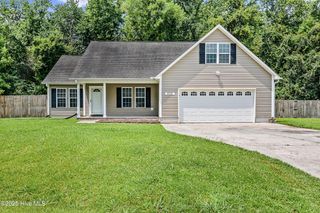 512 SW Southwest Ridge Drive, Richlands, NC 28574