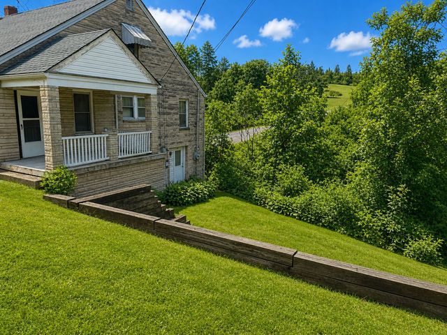 1132 Paintertown Road ROAD, Irwin, PA 15642