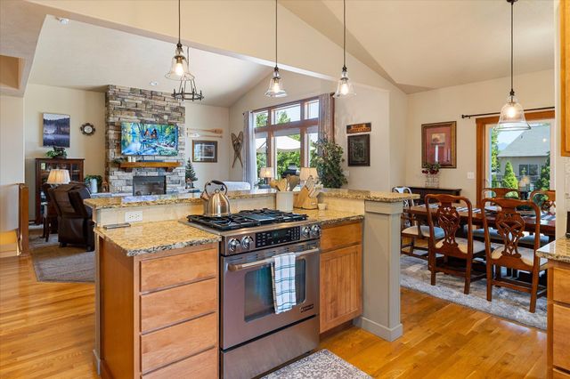 2019 S Sundance Dr, Spokane Valley, WA 99016