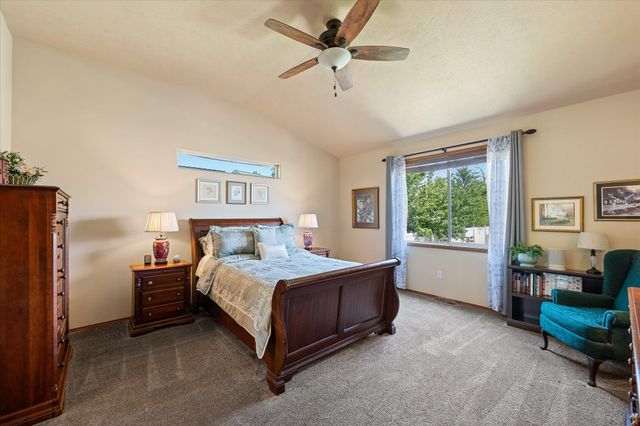 2019 S Sundance Dr, Spokane Valley, WA 99016