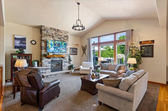 2019 S Sundance Dr, Spokane Valley, WA 99016