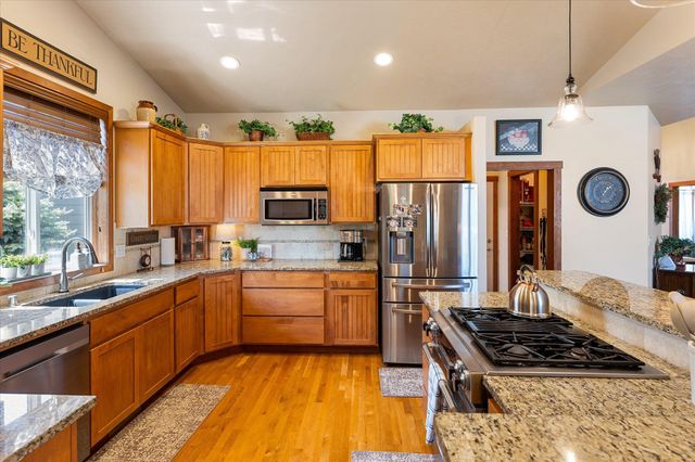 2019 S Sundance Dr, Spokane Valley, WA 99016