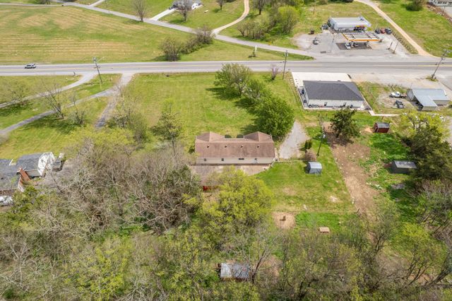 511 N Main St, Cornersville, TN 37047