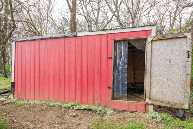 511 N Main St, Cornersville, TN 37047