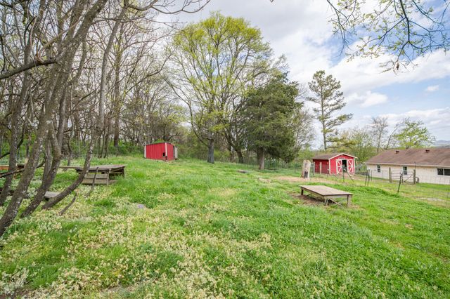 511 N Main St, Cornersville, TN 37047