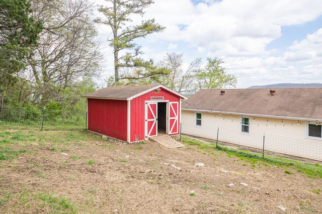 511 N Main St, Cornersville, TN 37047