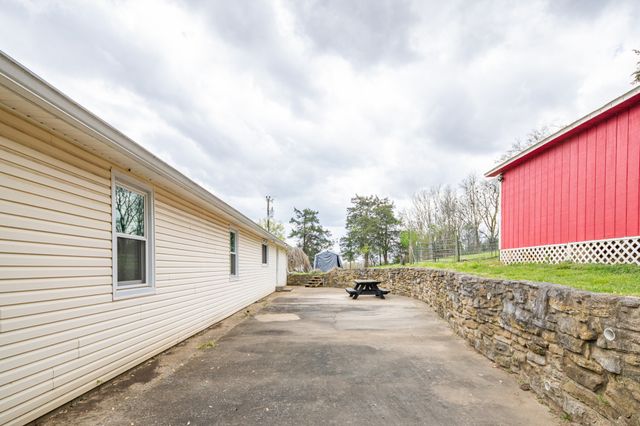 511 N Main St, Cornersville, TN 37047