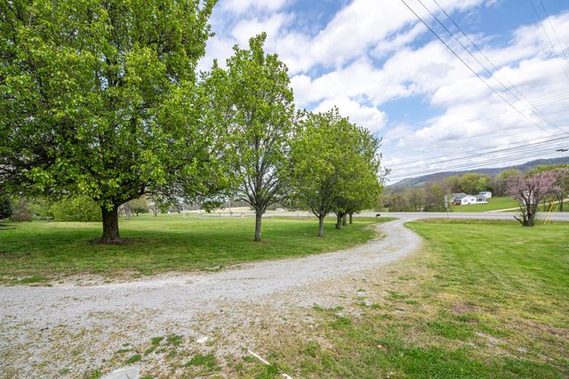 511 N Main St, Cornersville, TN 37047