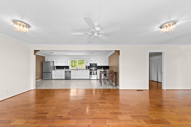 511 N Main St, Cornersville, TN 37047