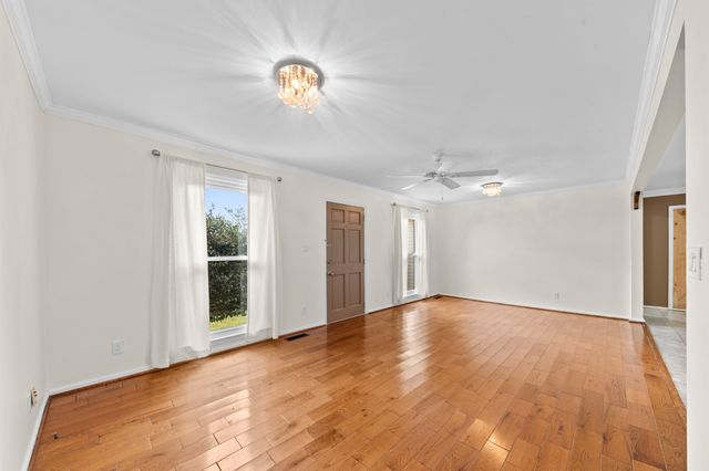 511 N Main St, Cornersville, TN 37047