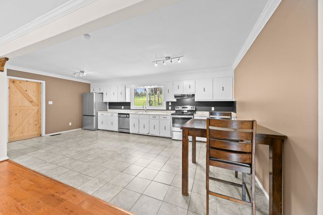 511 N Main St, Cornersville, TN 37047