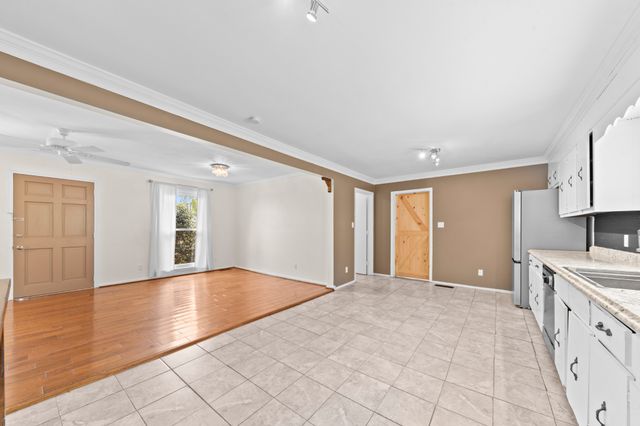 511 N Main St, Cornersville, TN 37047