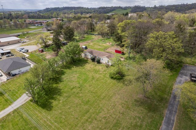 511 N Main St, Cornersville, TN 37047