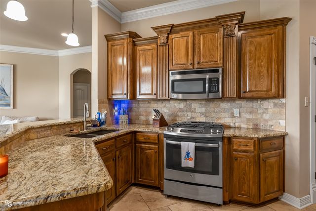 307 Newport Lane, Benton, LA 71006