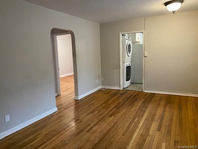 72-31 Little Neck Parkway G-1, Glen Oaks, NY 11004