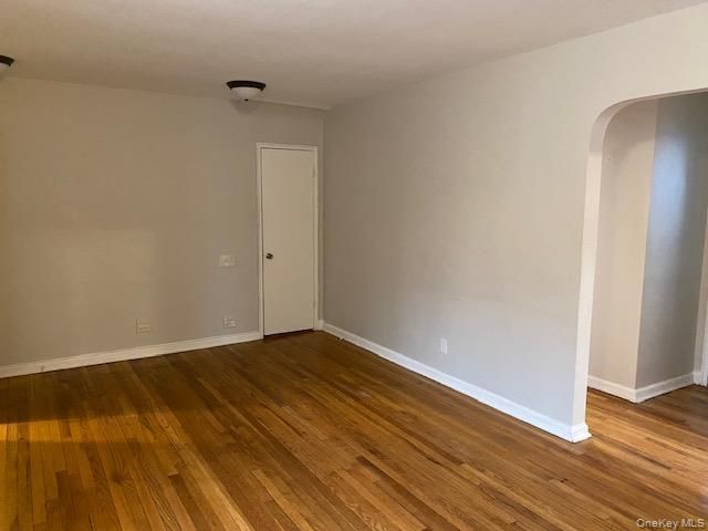 72-31 Little Neck Parkway G-1, Glen Oaks, NY 11004