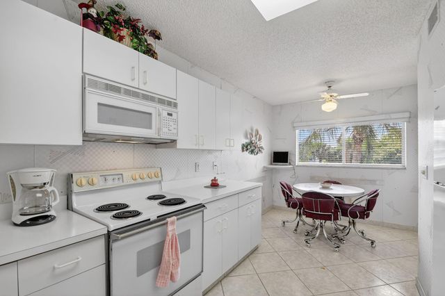 4735 Lucerne Lakes Blvd 306, Lake Worth, FL 33467