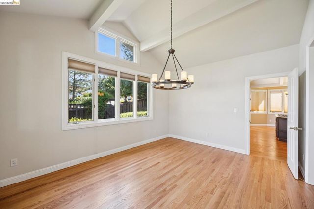 1920 Joseph Dr, Moraga, CA 94556
