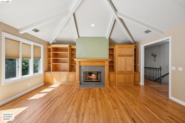 1920 Joseph Dr, Moraga, CA 94556