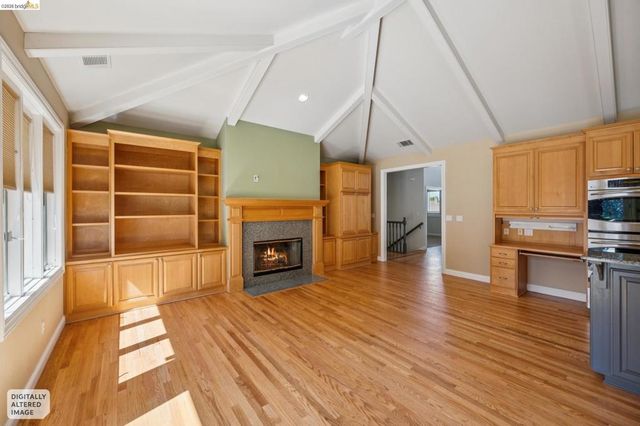 1920 Joseph Dr, Moraga, CA 94556