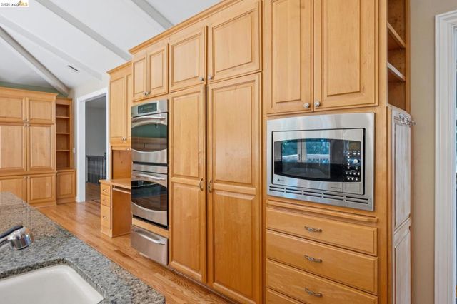 1920 Joseph Dr, Moraga, CA 94556