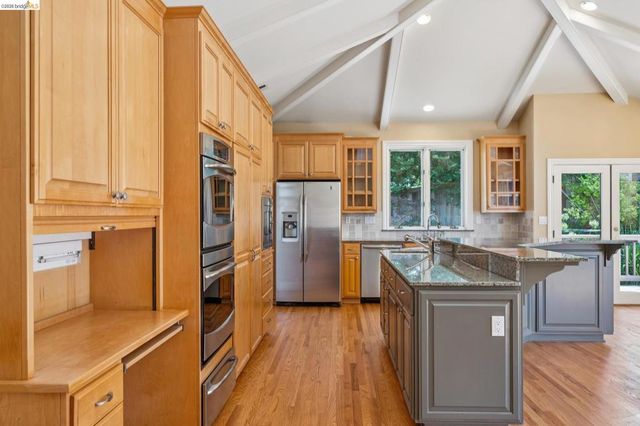 1920 Joseph Dr, Moraga, CA 94556