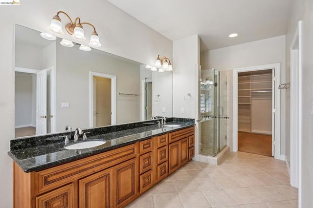 1920 Joseph Dr, Moraga, CA 94556