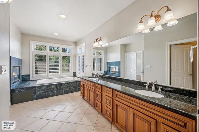 1920 Joseph Dr, Moraga, CA 94556