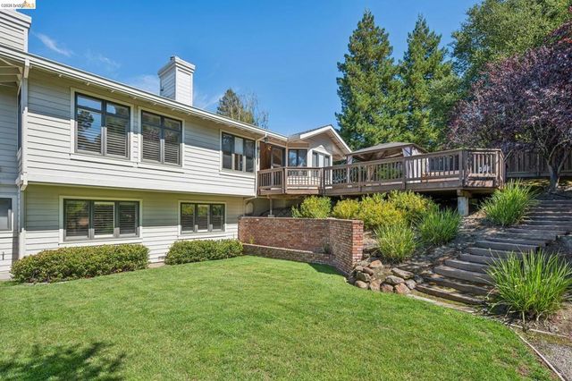 1920 Joseph Dr, Moraga, CA 94556