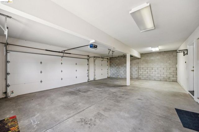 1920 Joseph Dr, Moraga, CA 94556